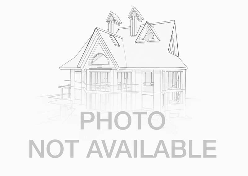 6113 LAKESHORE Circle, Davenport, IA 52807